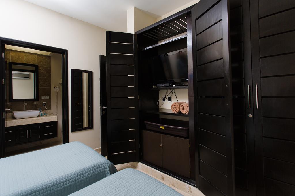 Apartamento Oceanfront el Faro Surf 302 Playa del Carmen Exterior foto