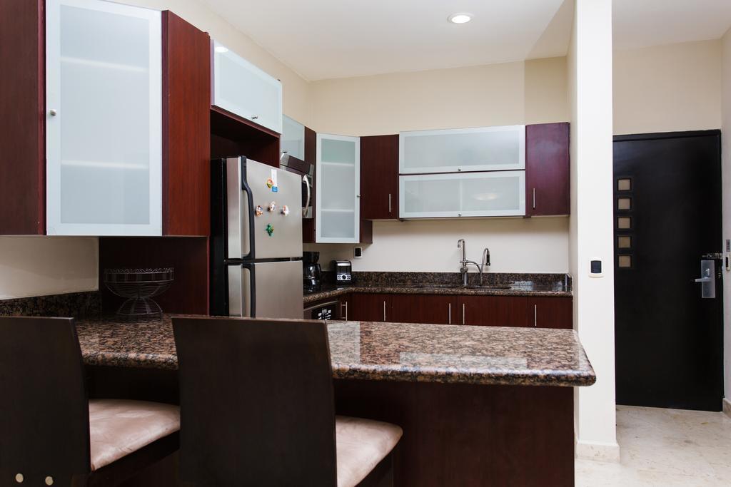Apartamento Oceanfront el Faro Surf 302 Playa del Carmen Exterior foto