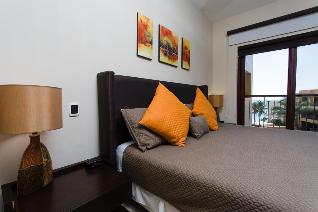 Apartamento Oceanfront el Faro Surf 302 Playa del Carmen Exterior foto